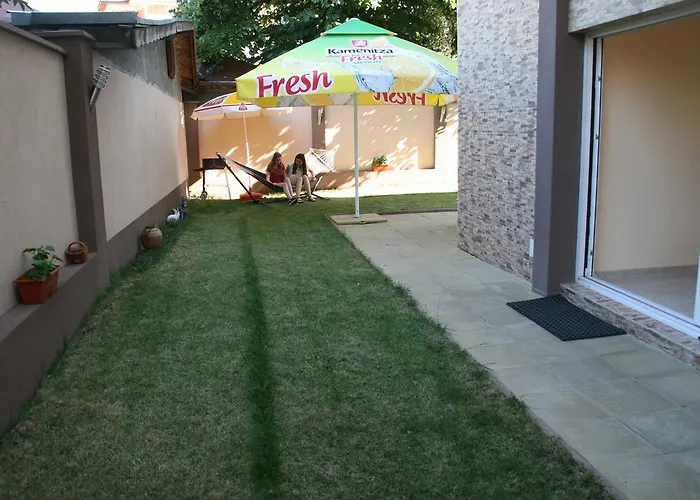 Хотел семеен иватеа