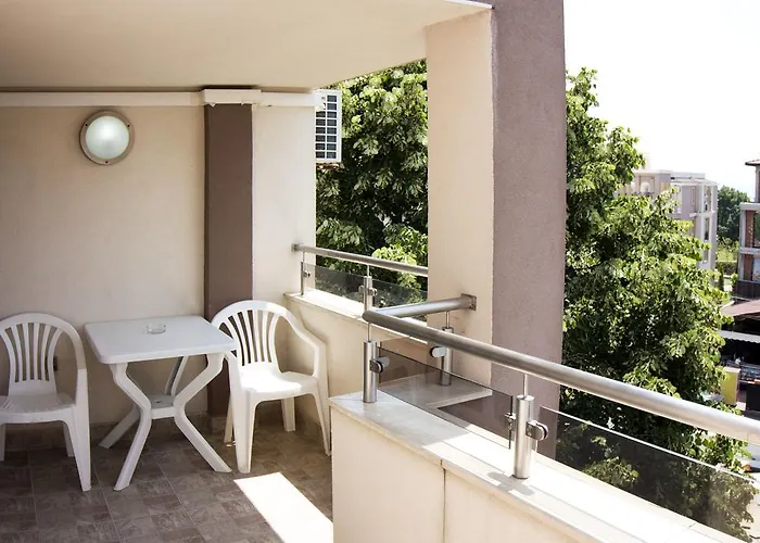 семеен иватеа Хотел 2*