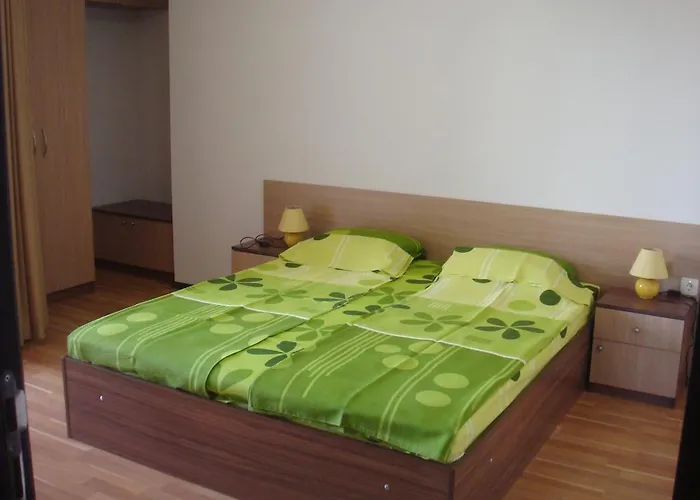 семеен иватеа