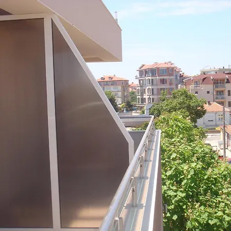 Ivatea Family Hotel Rawda