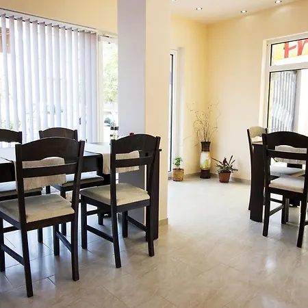 Hotel Ivatea Family Rawda