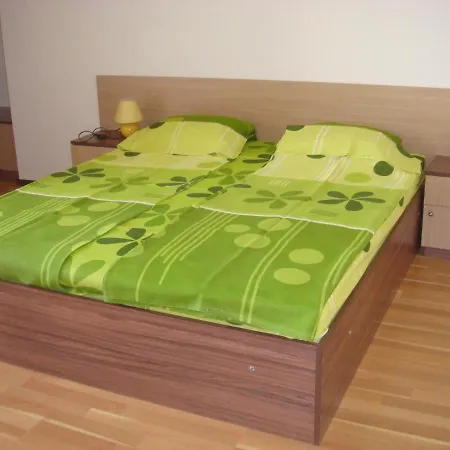 Отель Ivatea Family 2*