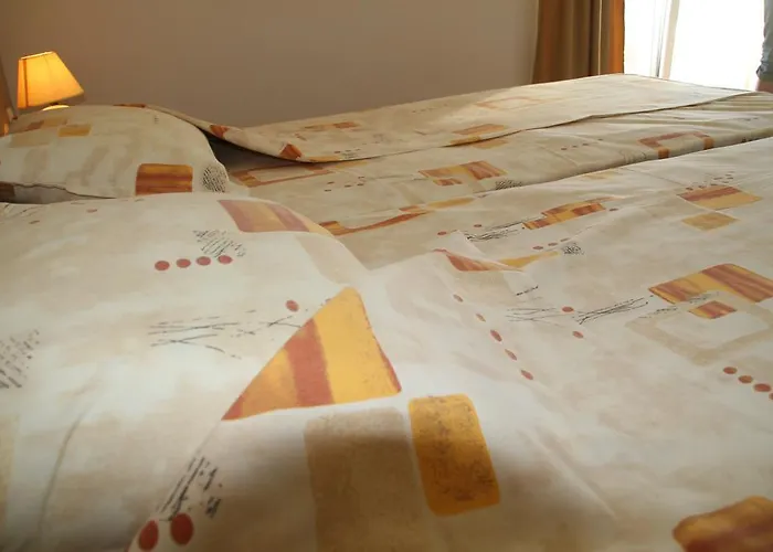 Хотел семеен иватеа Равда