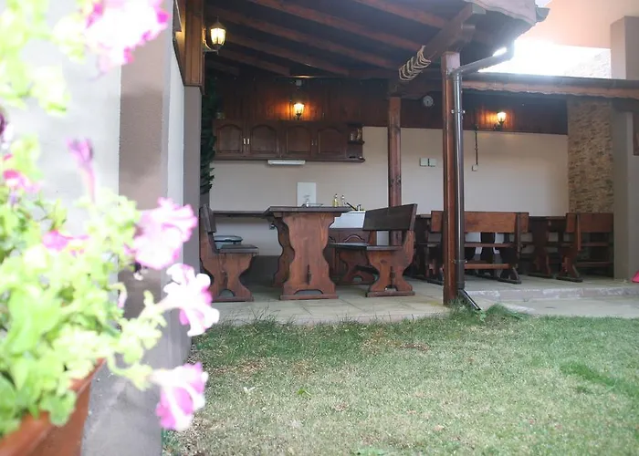 Хотел семеен иватеа