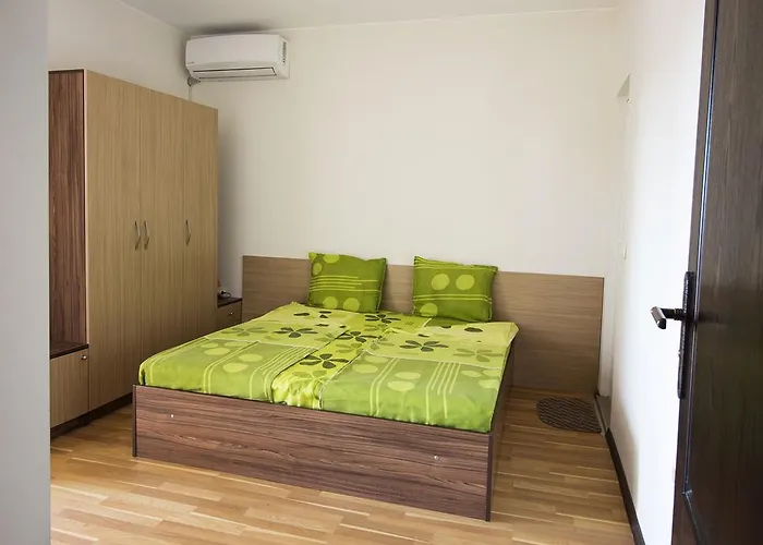 семеен иватеа