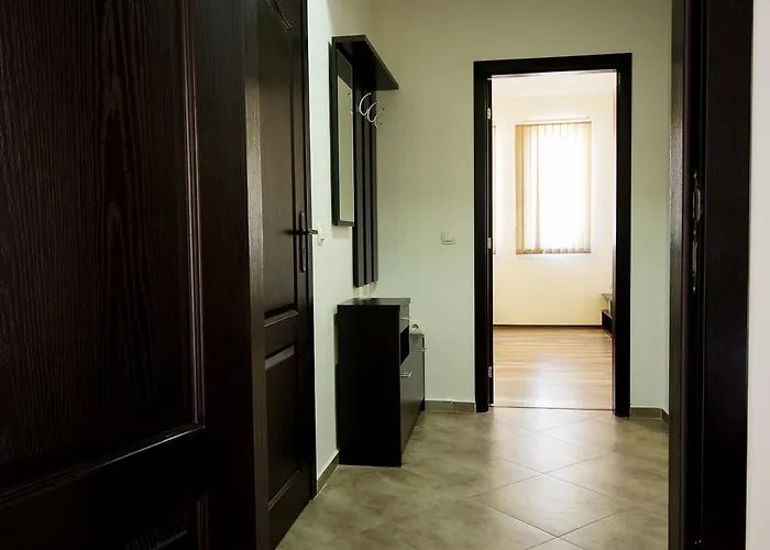 семеен иватеа Хотел 2*