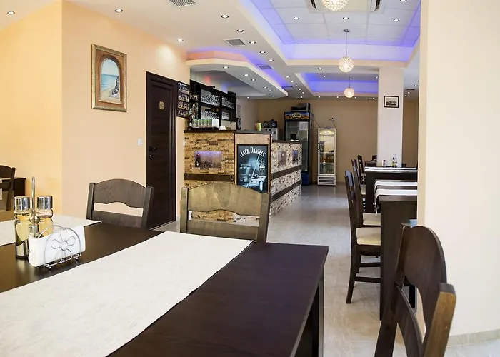 Хотел семеен иватеа