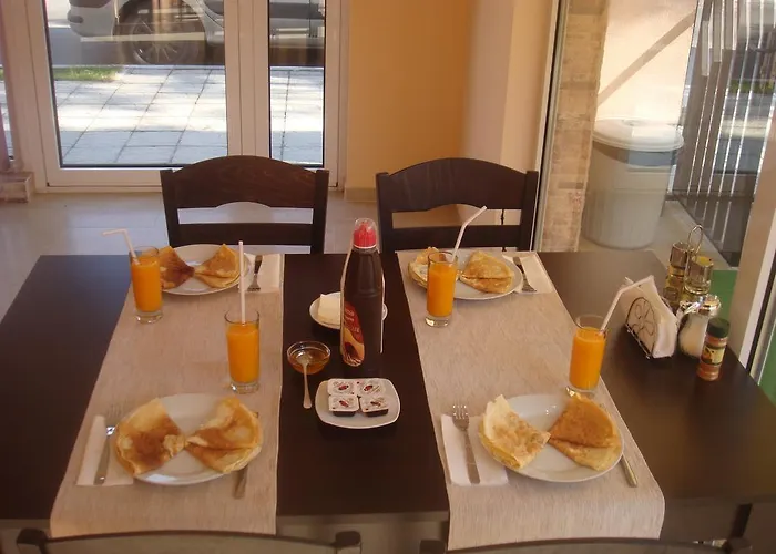 Хотел семеен иватеа